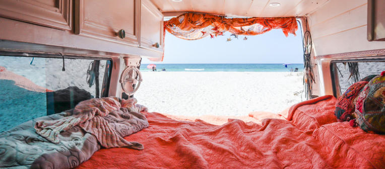 aesthetic beach bedroom