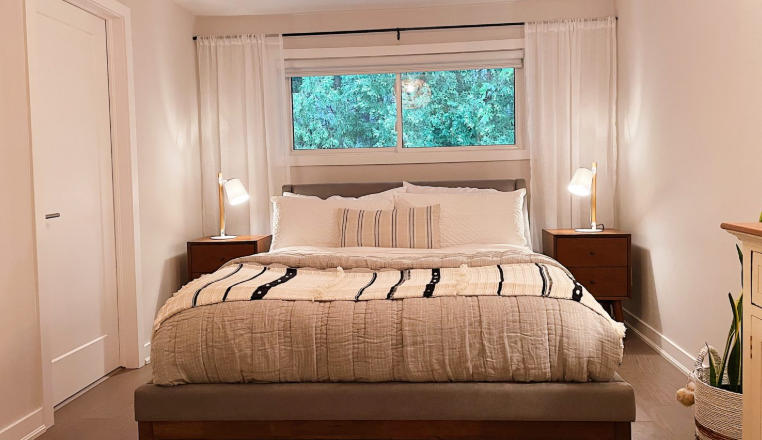 beach style master bedroom
