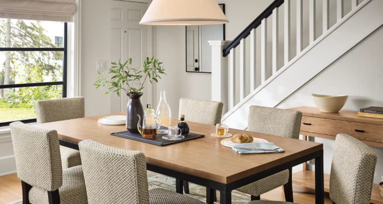 room and board dining table