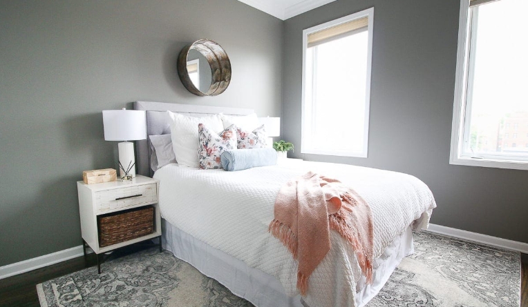 coastal bedroom accents