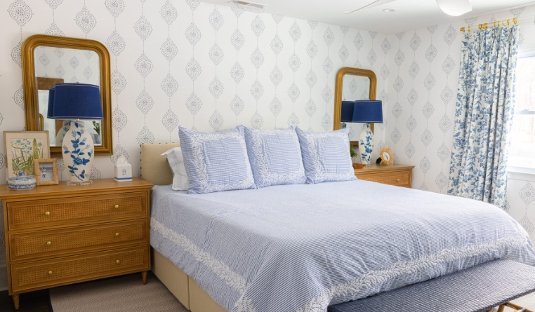 blue and white coastal bedroom