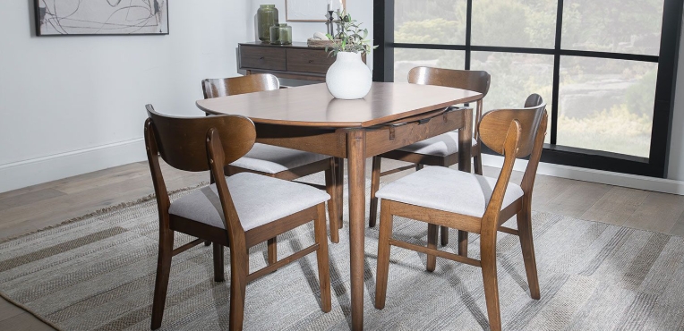 small dining table for 4