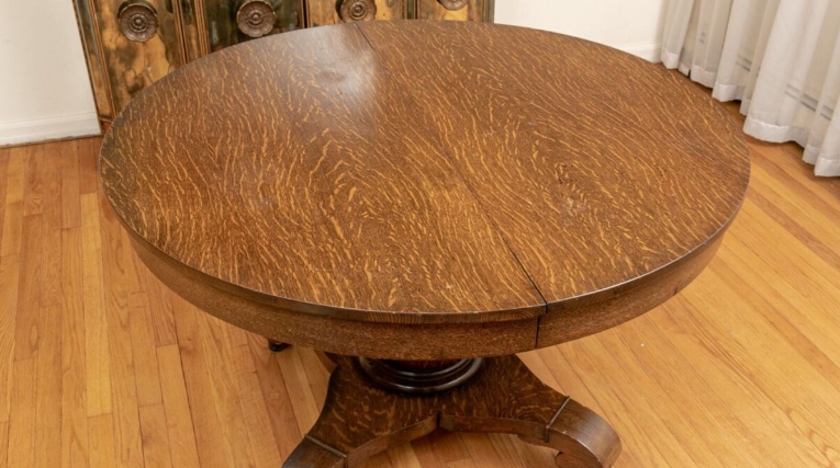 round oak dining table