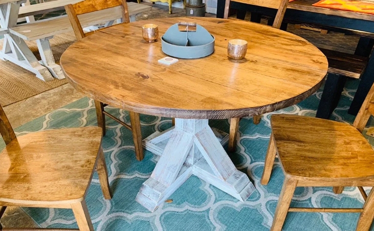 round breakfast table
