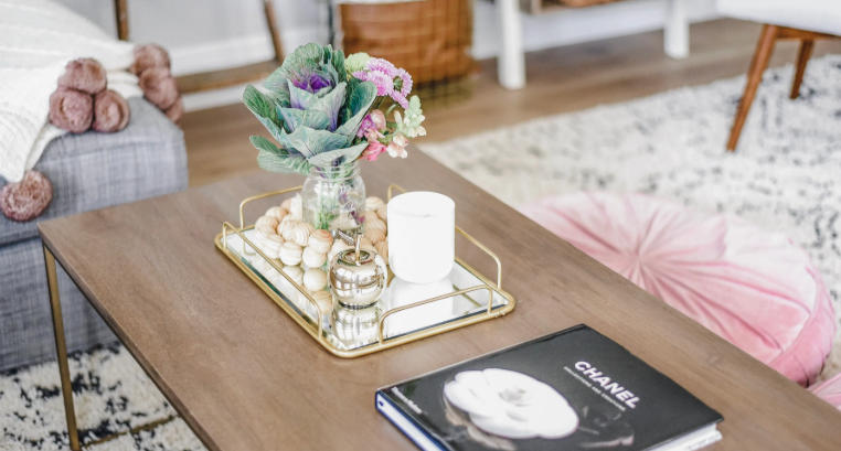 Simple Coffee Table Arrangements That Work