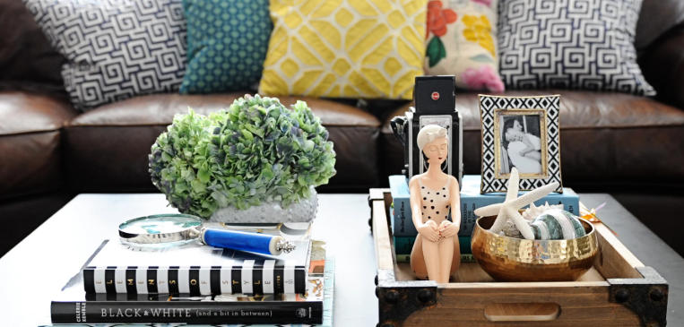 How to Choose the Right Tray for Coffee Table Styling