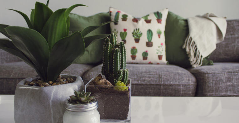 Layering Textures in Coffee Table Decor