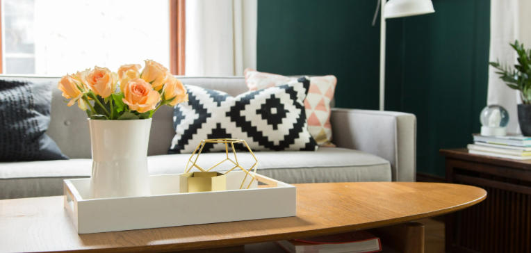 How to Choose Color Schemes for Coffee Table Decor