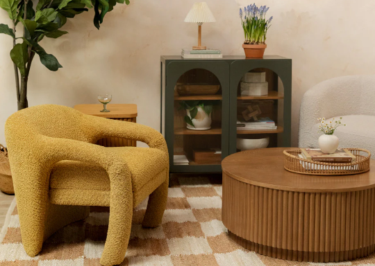 Using Honey Tones to Warm Up Your Living Room