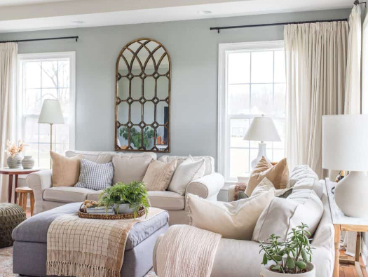 How to choose paint colors for small living rooms