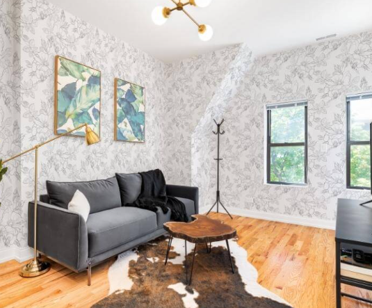 Wallpaper color ideas for small living rooms