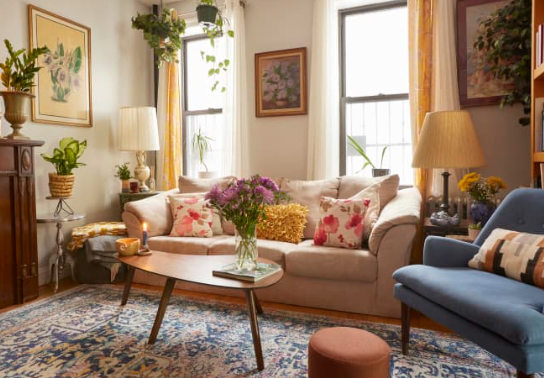 Eclectic color palettes for small living rooms